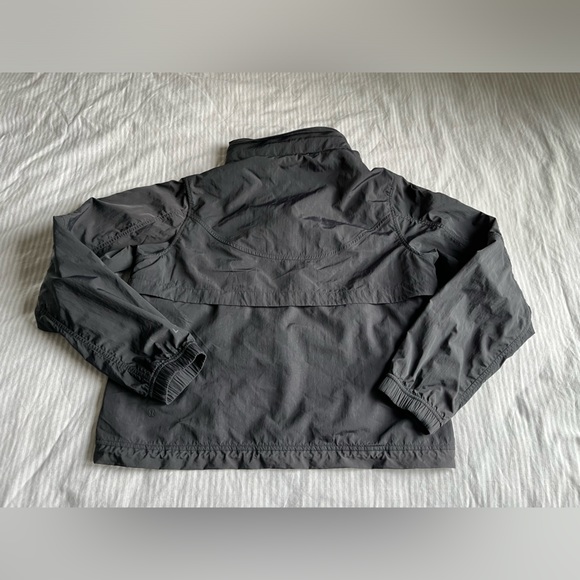 Lululemon Lightweight Hooded Jacket - Picture 13 of 14